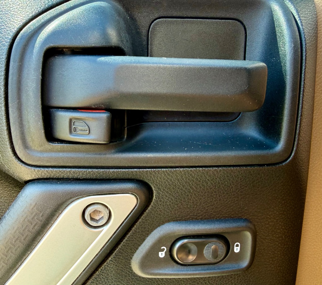 2016 Jeep Wrangler Unlimited Sahara - Photo 11
