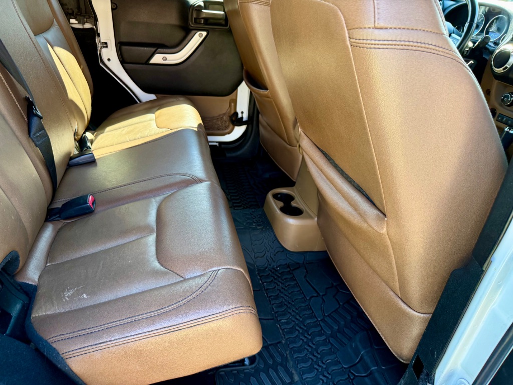 2016 Jeep Wrangler Unlimited Sahara - Photo 25