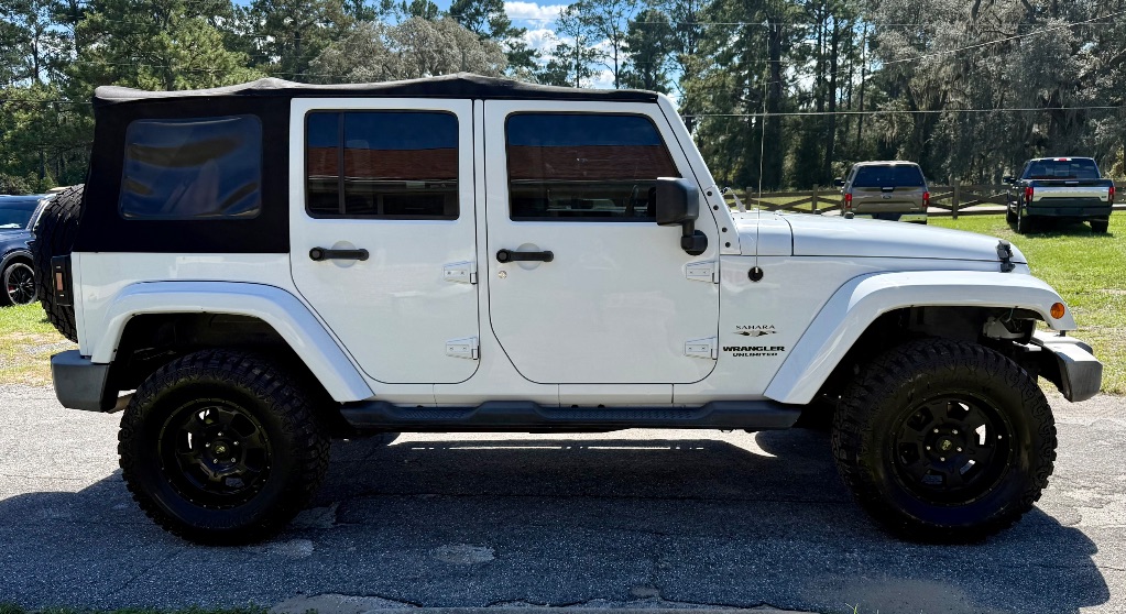 2016 Jeep Wrangler Unlimited Sahara - Photo 6