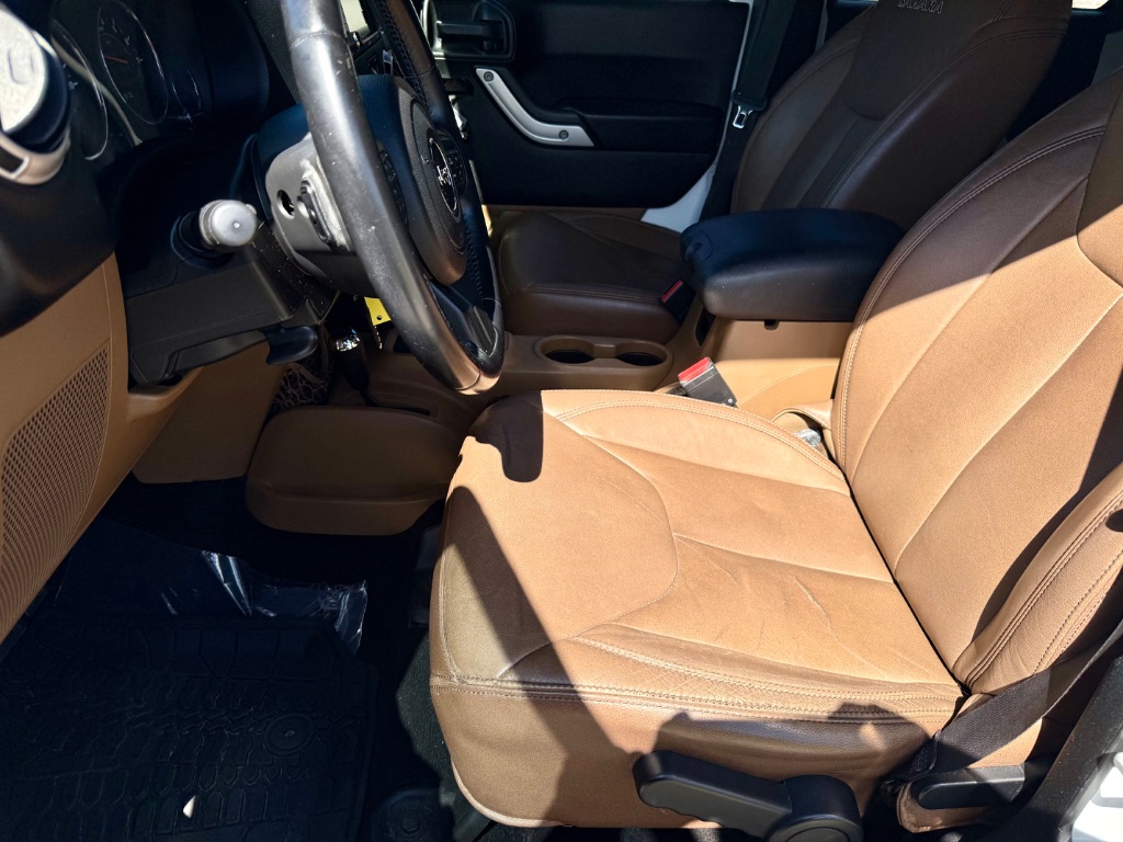 2016 Jeep Wrangler Unlimited Sahara - Photo 13