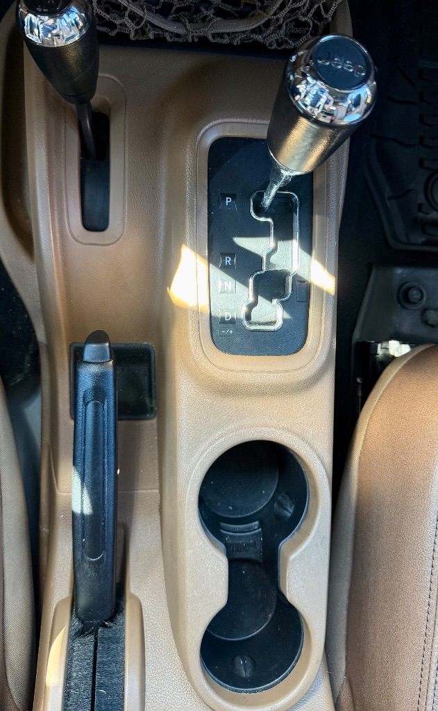 2016 Jeep Wrangler Unlimited Sahara - Photo 19