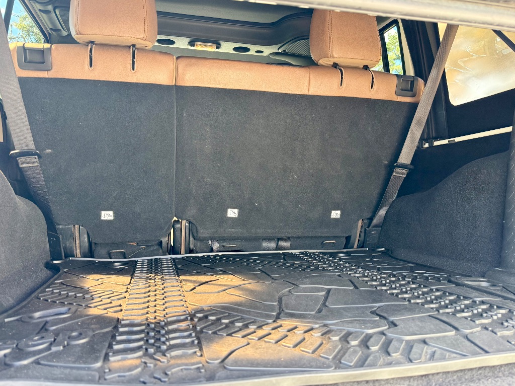 2016 Jeep Wrangler Unlimited Sahara - Photo 23