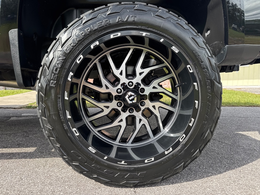 2022 Chevrolet Silverado 1500 RST - Photo 12